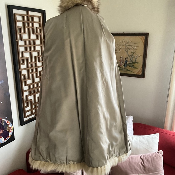 **FALL SALE** Genuine Fox Fur Jacket - Picture 3 of 5